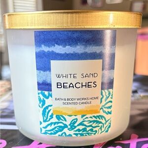 Bath & Body Works White Sand Beaches Candle — White, Blue, Gold
